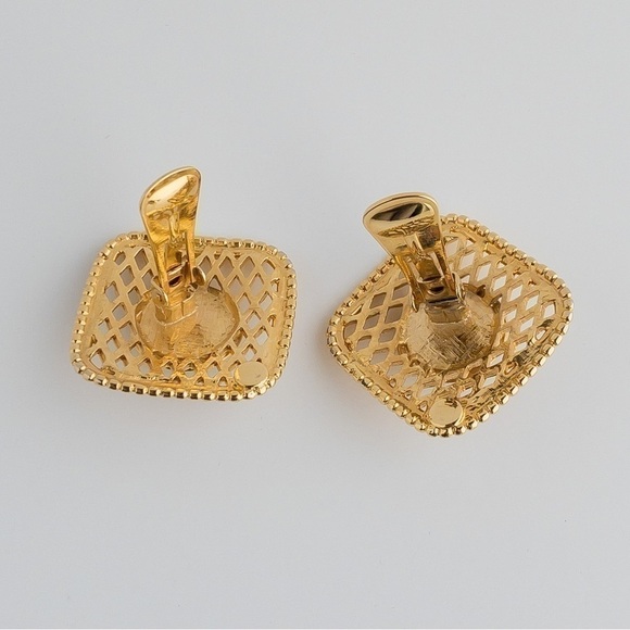 Vendome Earrings Gold Tone Large Diamond Mesh Design Black Glass Cabochon Center - Picture 9 of 10